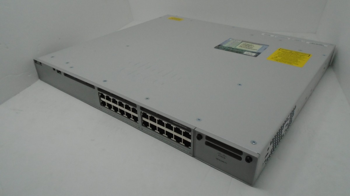 Cisco C9300-24P-E фото 2