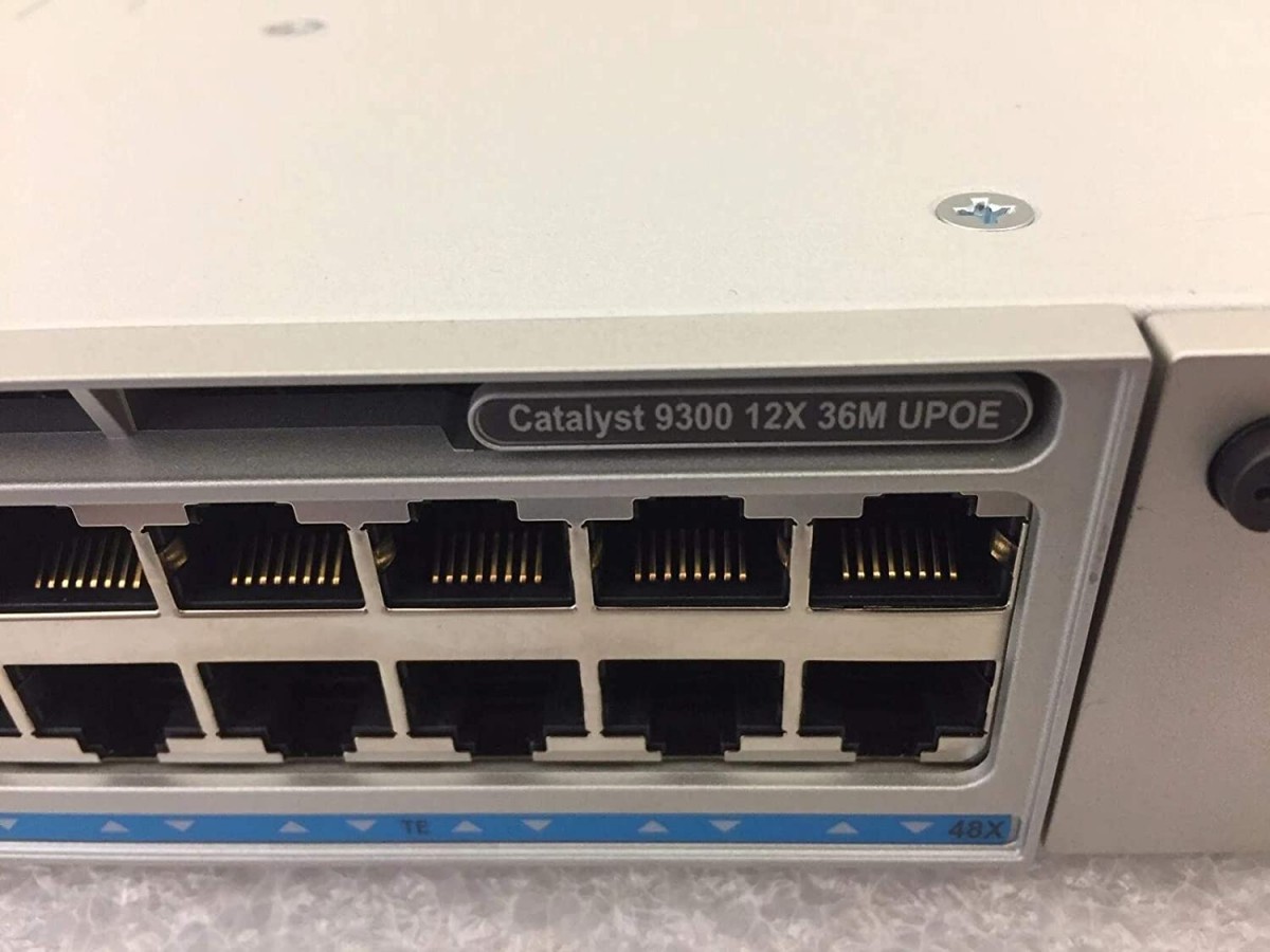 Cisco C9300-48UXM-A фото 3