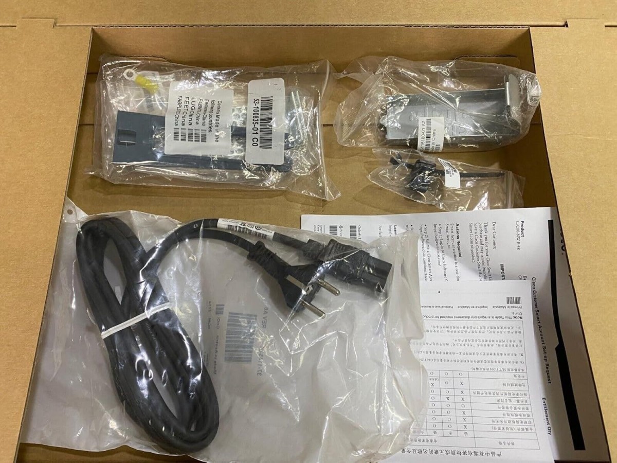 Cisco C9200-48T-E фото 5