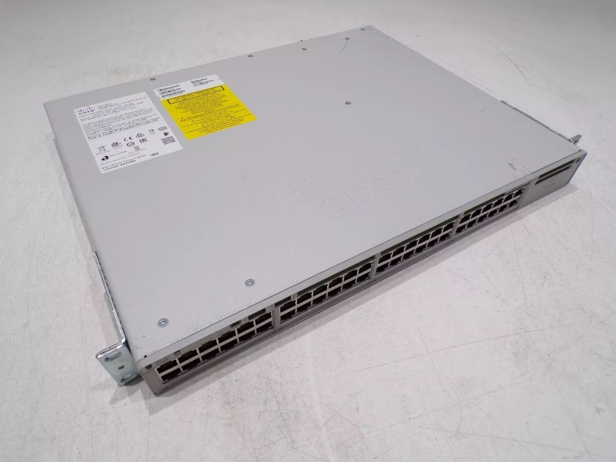 Cisco C9200-48T-E фото 2