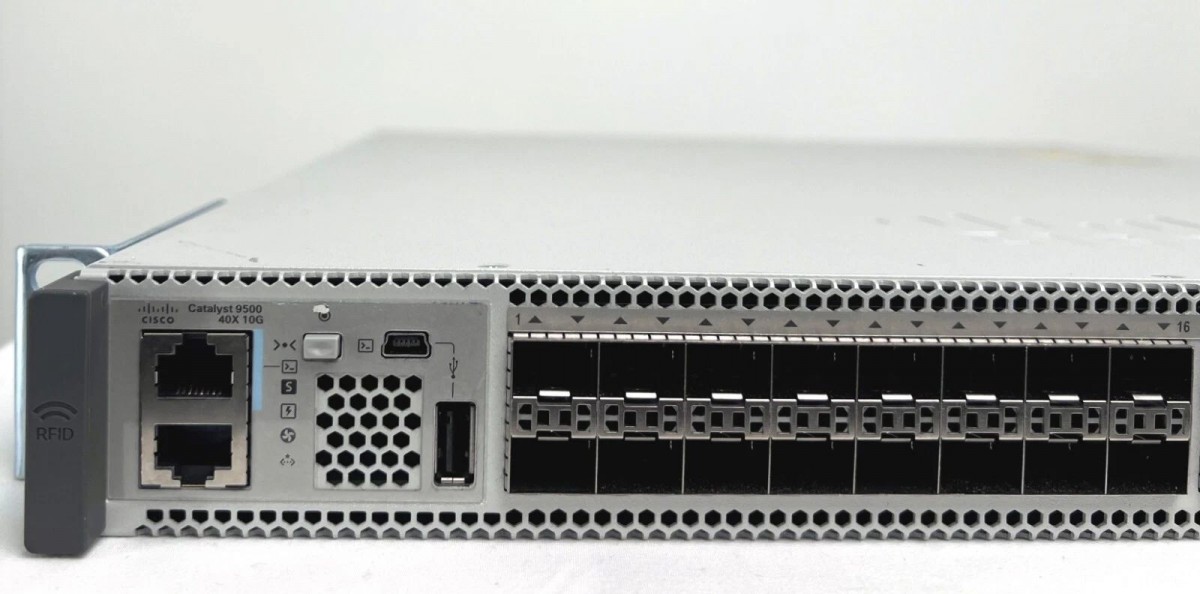 Cisco  C9500-40X-E фото 3